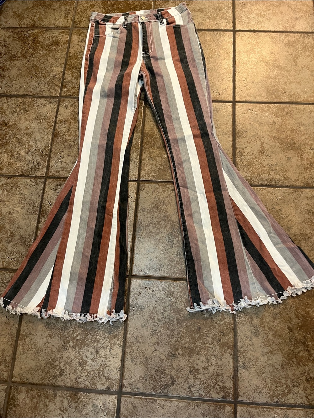 Saints and Hearts Size  New Rust Black White High Rise Bell Bottom Large